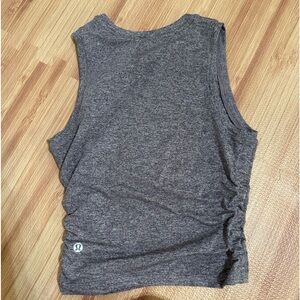 Lululemon: License to train-fit tank top / Size 4. Excellent condition.